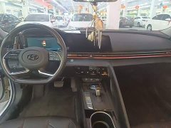 Hyundai Elantra 1.5L CVT TOP Flagship Edition - ფოტო 12