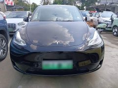 Tesla Model Y Rear-Wheel Drive - ფოტო 2
