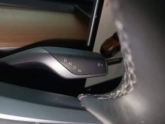 Tesla Model Y Rear-Wheel Drive - ფოტო 13