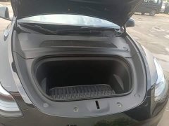 Tesla Model Y Rear-Wheel Drive - ფოტო 19