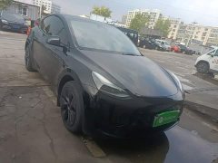 Tesla Model Y Rear-Wheel Drive - ფოტო 2