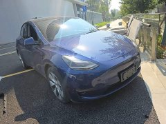 Tesla Model Y Long Range All-Wheel Drive - ფოტო 3