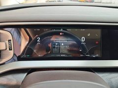 Denza BYD Denza D9 DM-i 1050 Premium - ფოტო 11