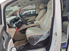Denza BYD Denza D9 DM-i 1050 Premium - ფოტო 14