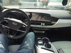 Cadillac GT4 2023 25T Luxury - ფოტო 9