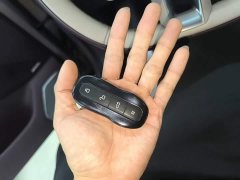 Xiaomi YU7 2025 Four-Wheel Drive Max Edition - ფოტო 8