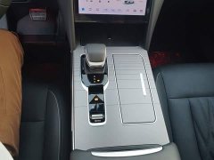 FAW Red Flag HS7 PHEV 2024 2.0T PHEV AWD Flagship Comfort 7-Seater - ფოტო 13