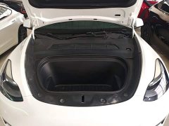 Tesla Model Y Rear-Wheel Drive - ფოტო 19