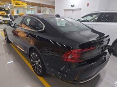 Volvo S90 B5 Intelligent Luxury Edition - ფოტო 4