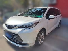 Toyota Sienna 2.5L Hybrid Premium Edition - ფოტო 1