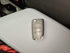 Volkswagen Lavida 1.5L Automatic Starry Sky Five Million Edition - ფოტო 8