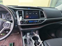 Toyota Highlander 2.0T AWD Premium 7-Seater - ფოტო 12