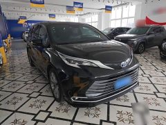 Toyota Sienna 2.5L Hybrid Premium Edition - ფოტო 3