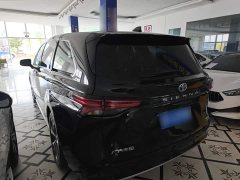 Toyota Sienna 2.5L Hybrid Premium Edition - ფოტო 4