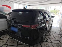 Toyota Sienna 2.5L Hybrid Premium Edition - ფოტო 6