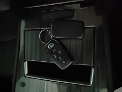 Toyota Sienna 2.5L Hybrid Premium Edition - ფოტო 8
