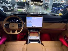 Zeekr 9X Ultra 70kWh 6-Seater - ფოტო 5