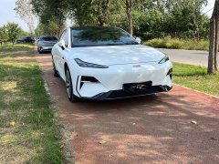 Geely Galaxy E8 665km Rear-Drive Starship Long-Range Edition - ფოტო 1