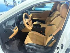 Lexus ES 300h Premium Edition - ფოტო 4