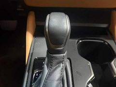 Lexus ES 300h Premium Edition - ფოტო 5