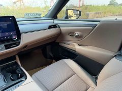 Lexus ES 300h Premium Edition - ფოტო 10