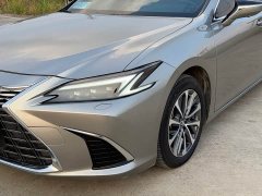 Lexus ES 300h Premium Edition - ფოტო 17