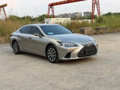 Lexus ES 300h Premium Edition - ფოტო 3