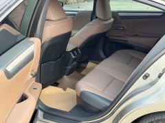Lexus ES 300h Premium Edition - ფოტო 6