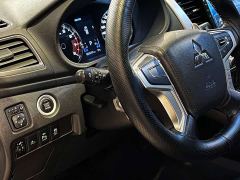 Mitsubishi Pajero Outback ( imported ) 3.0L Premium Edition - ფოტო 18