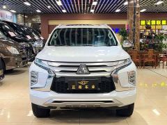 Mitsubishi Pajero Outback ( imported ) 3.0L Premium Edition - ფოტო 2
