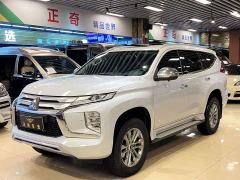 Mitsubishi Pajero Outback ( imported ) 3.0L Premium Edition - ფოტო 3