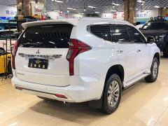 Mitsubishi Pajero Outback ( imported ) 3.0L Premium Edition - ფოტო 4
