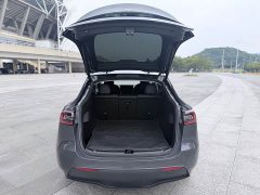 Tesla Model Y Long Range All-Wheel Drive - ფოტო 10
