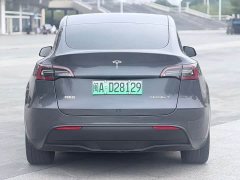 Tesla Model Y Long Range All-Wheel Drive - ფოტო 5