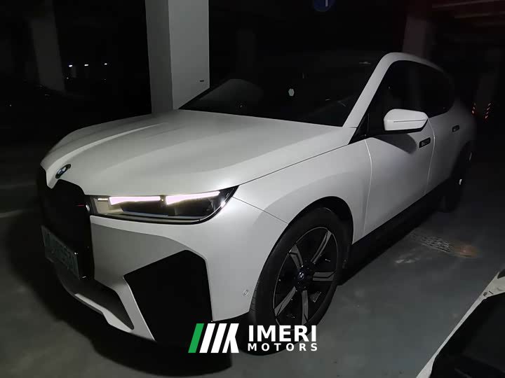 BMW iX xDrive40 - ავტომობილი ჩინეთიდან