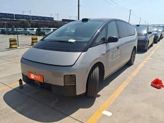 Li Auto Li Xiang MEGA Ultra - ფოტო 1