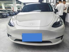 Tesla Model Y Rear-Wheel Drive - ფოტო 2
