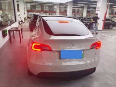 Tesla Model Y Rear-Wheel Drive - ფოტო 9