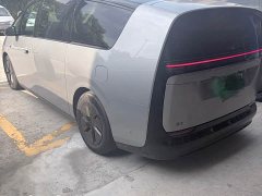 Li Auto Li Xiang MEGA Ultra - ფოტო 3