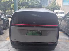 Li Auto Li Xiang MEGA Ultra - ფოტო 4