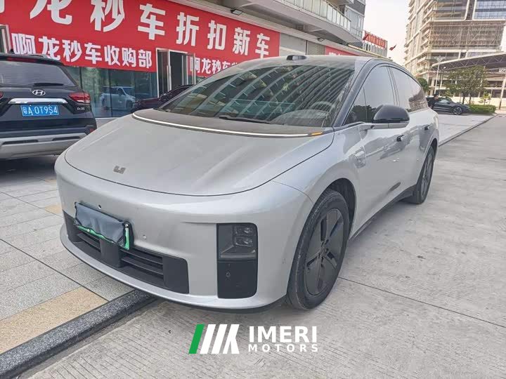 Li Auto i6 2025 Two-Wheel Drive Standard - ავტომობილი ჩინეთიდან