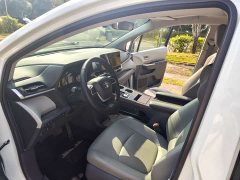 Toyota Gravia 2.5L Hybrid Comfort Edition - ფოტო 8
