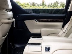 Toyota Alphard Hybrid 2.5L Luxury - ფოტო 13