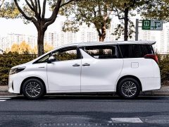 Toyota Alphard Hybrid 2.5L Luxury - ფოტო 3
