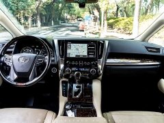 Toyota Alphard Hybrid 2.5L Luxury - ფოტო 4