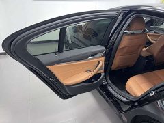 BMW 5 Series (Imported) Facelift 525i M Sport Package - ფოტო 15