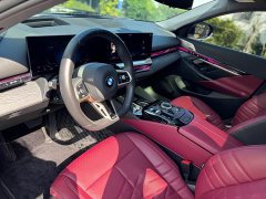 BMW 5 Series 530Li Luxury M Sport Package - ფოტო 8