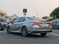 Toyota Camry 2021 Hybrid Luxury - ფოტო 19