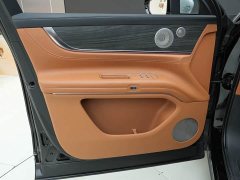 AITO M9 Extended Range Ultra 52kWh 6-Seater - ფოტო 19