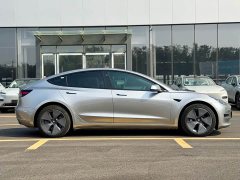 Tesla Model 3 Rear-Wheel Drive - ფოტო 4